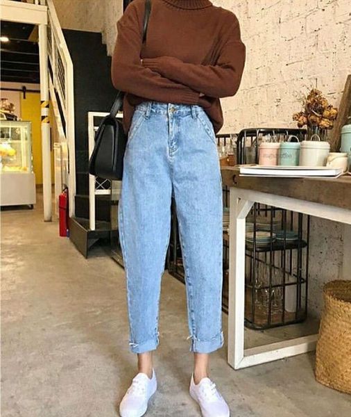 какие джинсы сейчас в моде женские 2022